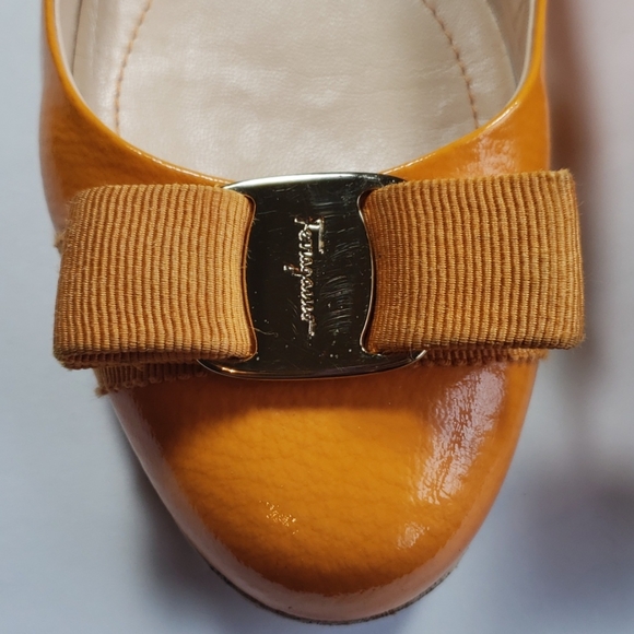 SALVATOR FERRAGAMO "Varina" Ballet Bow Flats - Picture 11 of 13